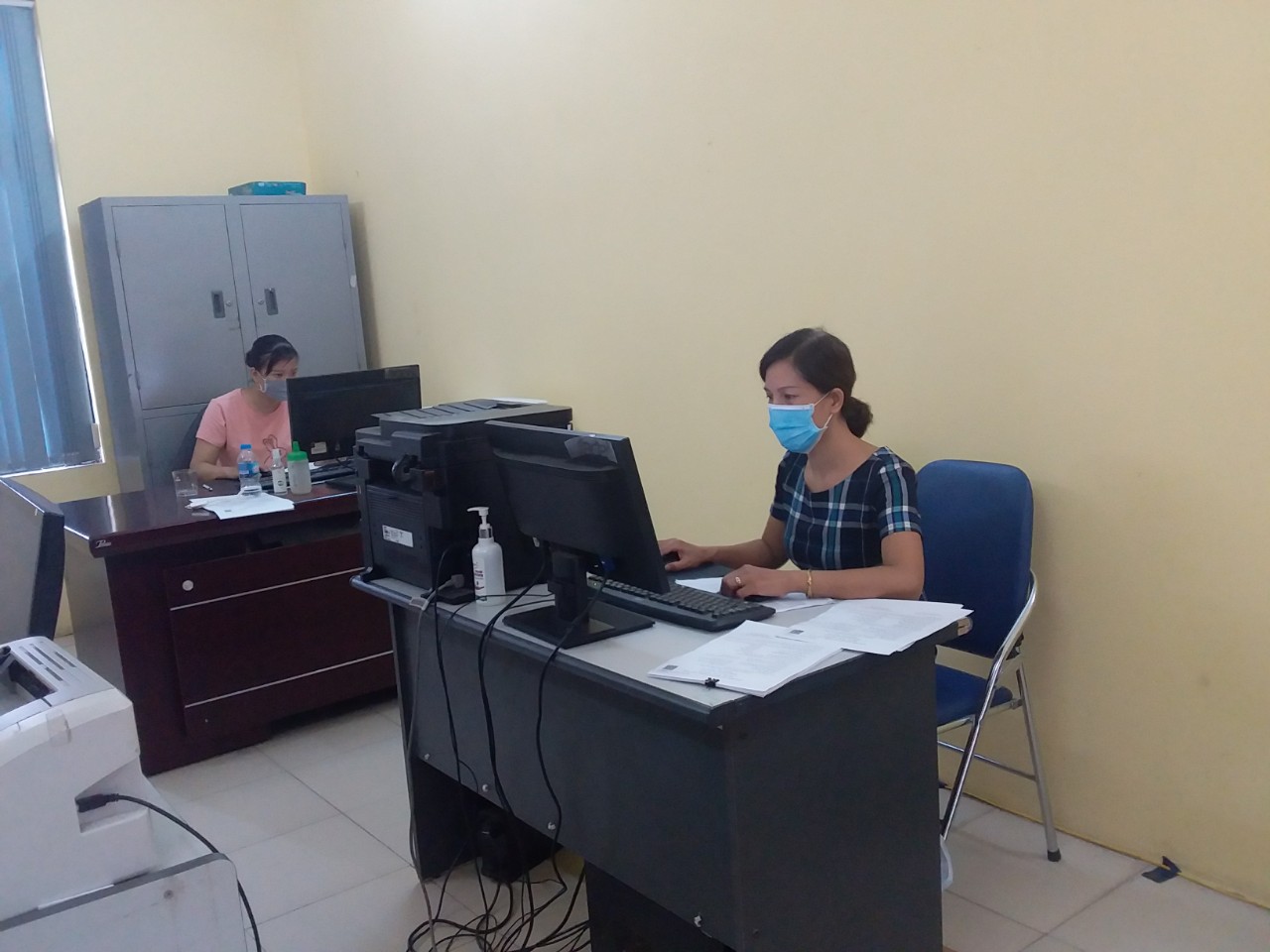 Trường THCS Phương Trung hỗ trợ tuyển sinh trực tuyến.